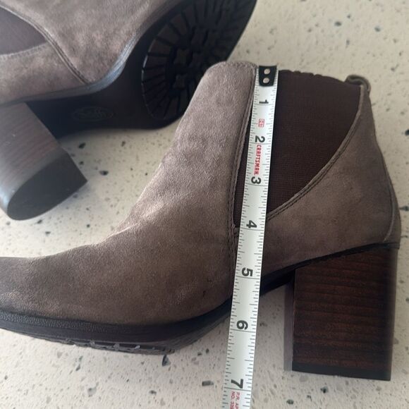 Sofft Pewter Metallic Suede Leather Ankle Boots Block Heel Women’s Size 7.5M EUC - Picture 7 of 12